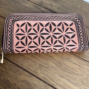 Elegant Pink and Black Women's Wallet